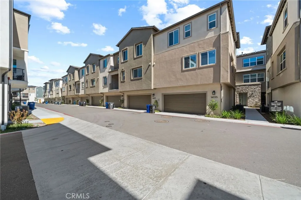 https://cdn.realtyfeed.com/cdn/127/306683728/e72c79259199bf01367396d52d1fac0b.webp