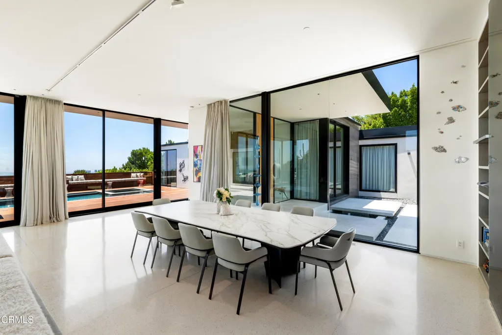 590 Haynes Avenue, Beverly Hills, CA, 90210