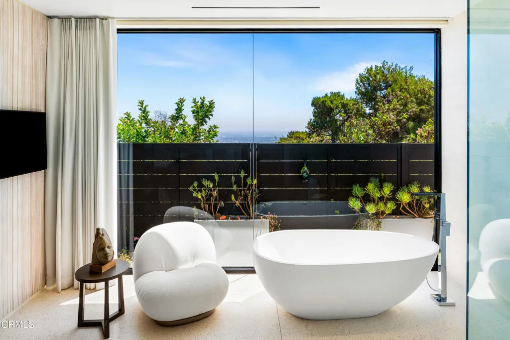 590 Haynes Avenue, Beverly Hills, CA, 90210