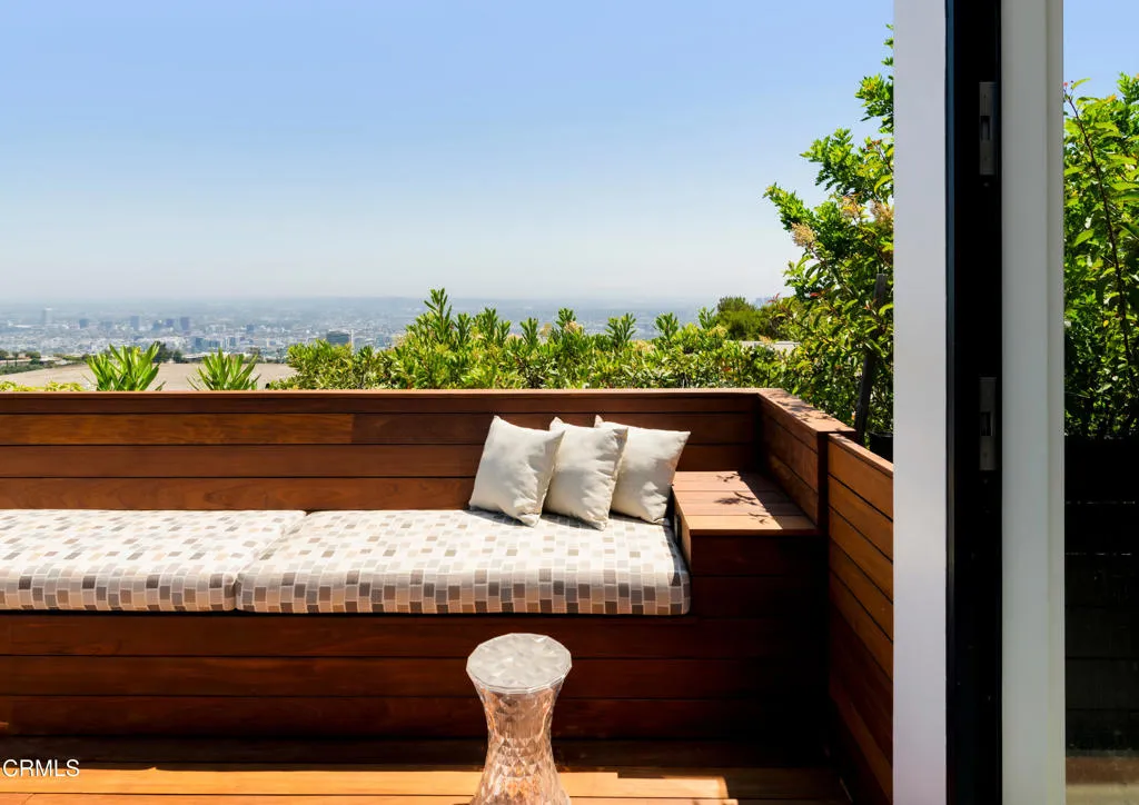590 Haynes Avenue, Beverly Hills, CA, 90210