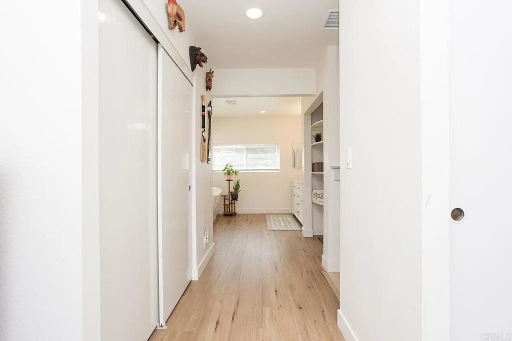 https://cdn.realtyfeed.com/cdn/127/306683874/77839167da3580a38e58782250242e0f.webp