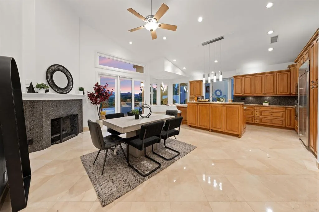https://cdn.realtyfeed.com/cdn/127/306683887/4ed840ce48a17eca911c12844b24af06.webp