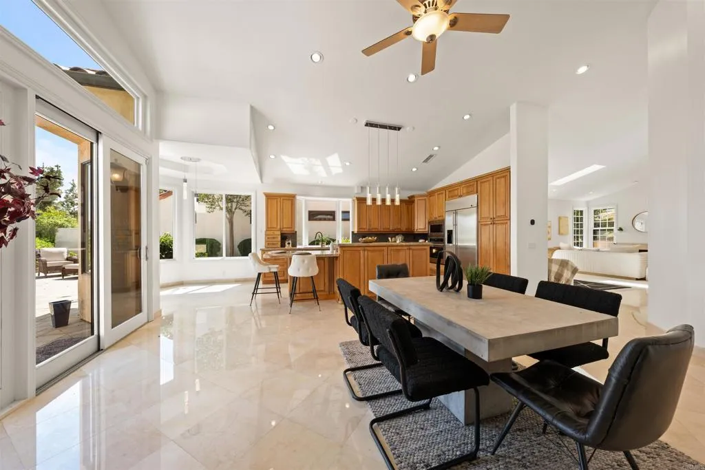 https://cdn.realtyfeed.com/cdn/127/306683887/90e9d88472da81ec1e3cf8455a3050dc.webp