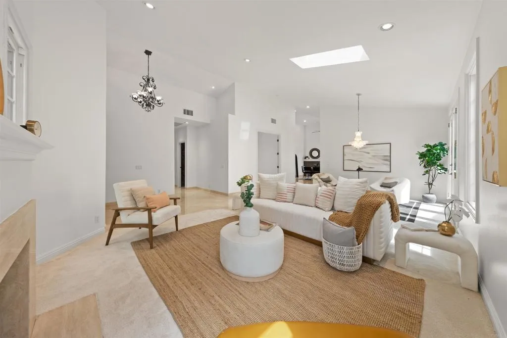 https://cdn.realtyfeed.com/cdn/127/306683887/953d3ee08f733a034b2d884321912172.webp