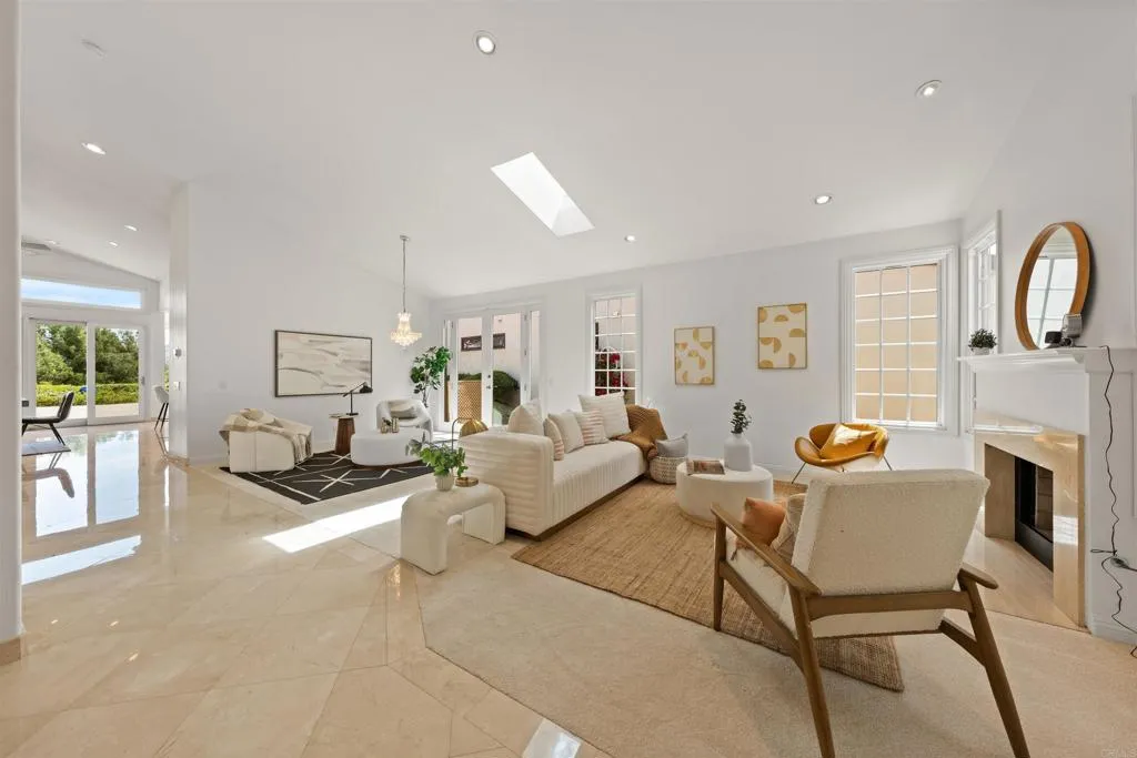 https://cdn.realtyfeed.com/cdn/127/306683887/9764720f11949764baab63064661e9b5.webp