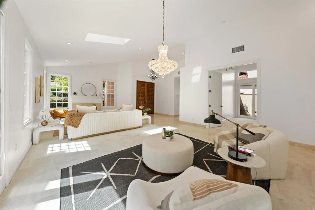 https://cdn.realtyfeed.com/cdn/127/306683887/c609a585a283c6475bfb49877ddfe42c.webp