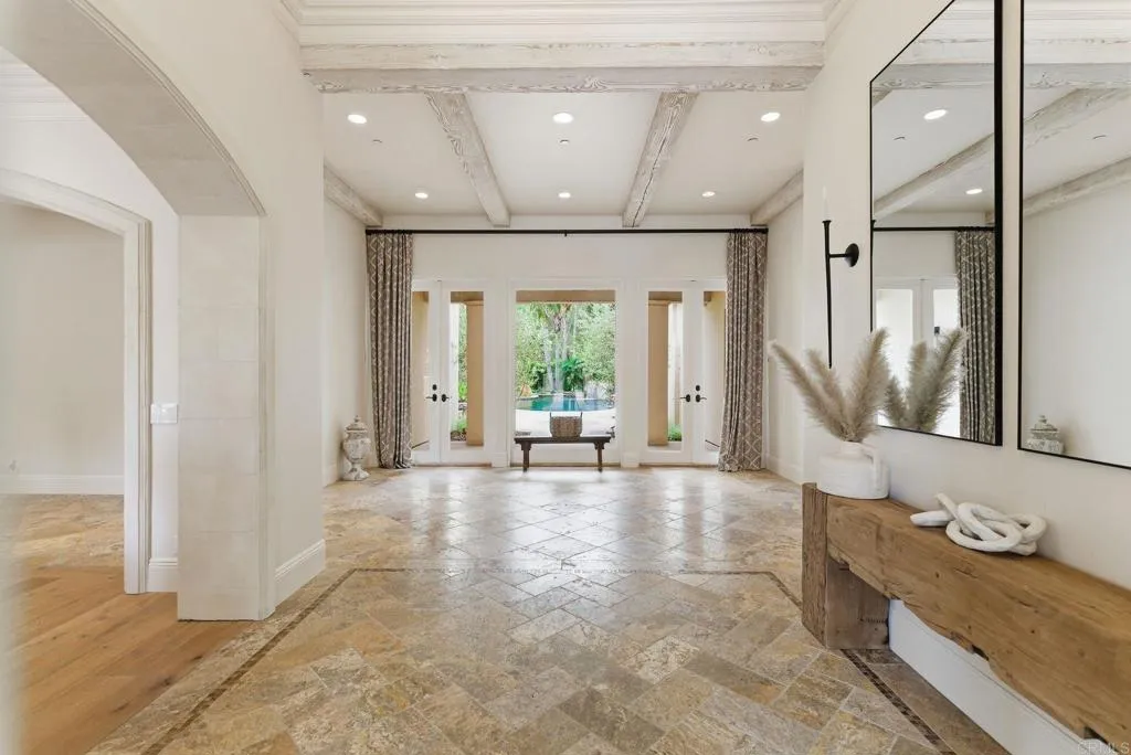 https://cdn.realtyfeed.com/cdn/127/306683924/0ccbac2ad62a8bf300ad91e260ded481.webp