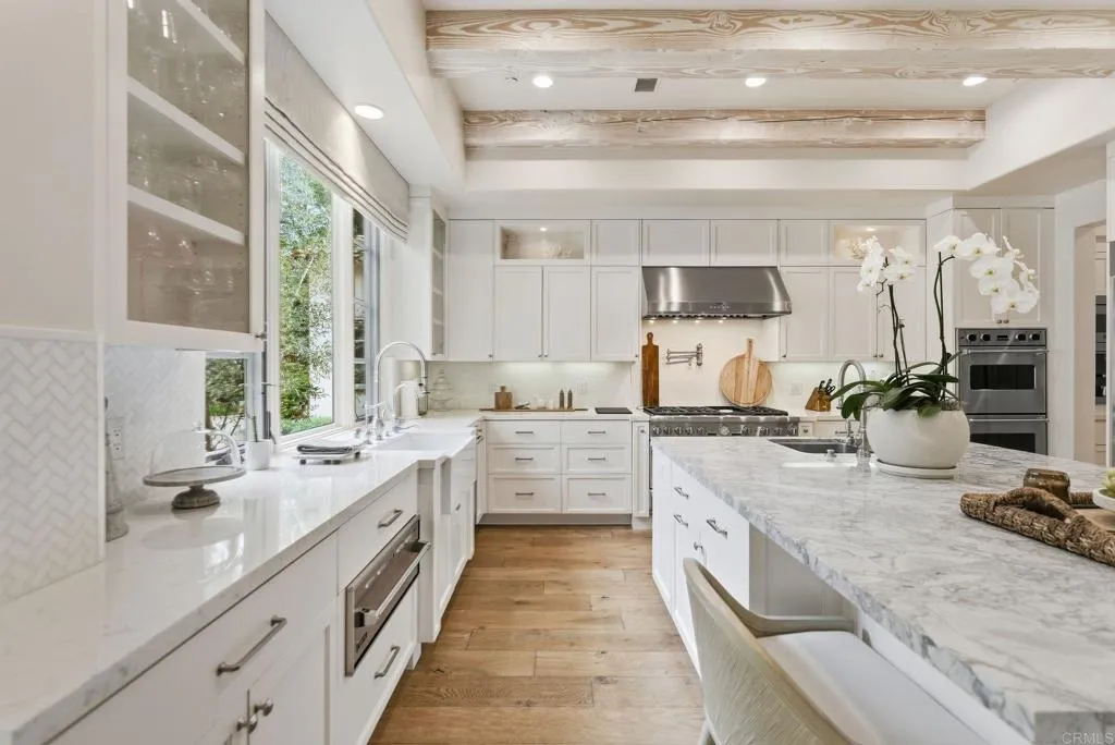 https://cdn.realtyfeed.com/cdn/127/306683924/b9a446ba324f7ca5cde20af757bffae9.webp