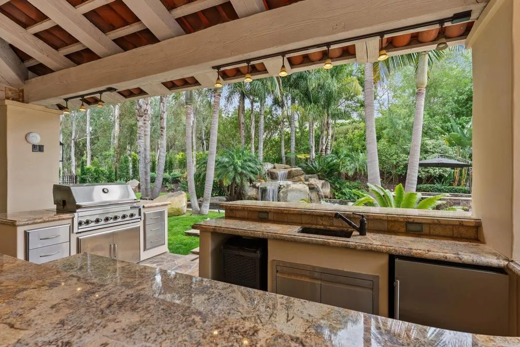 https://cdn.realtyfeed.com/cdn/127/306683924/f700816c80e7d2a7e2d18f391275ec34.webp