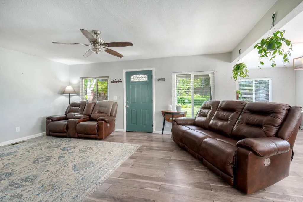 https://cdn.realtyfeed.com/cdn/127/306683936/a1b697278fb36748b9dfe2129a036888.webp
