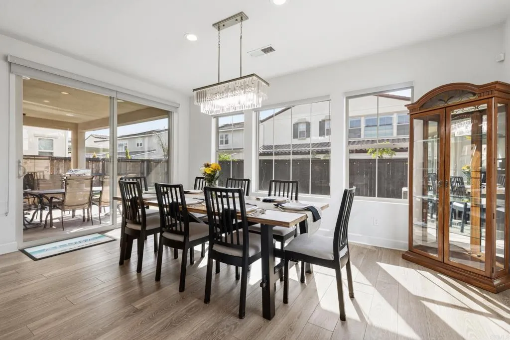 https://cdn.realtyfeed.com/cdn/127/306683943/257342343c008465a1bf2e20a9ae38ae.webp