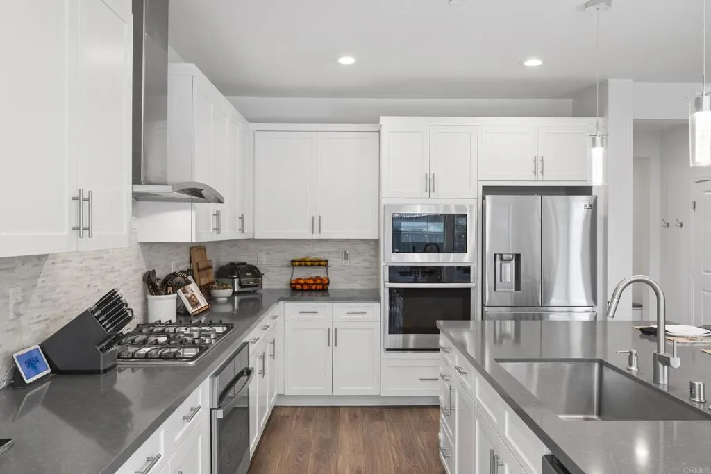 https://cdn.realtyfeed.com/cdn/127/306683943/714c86d9c36a50a251035bbecfd87f39.webp