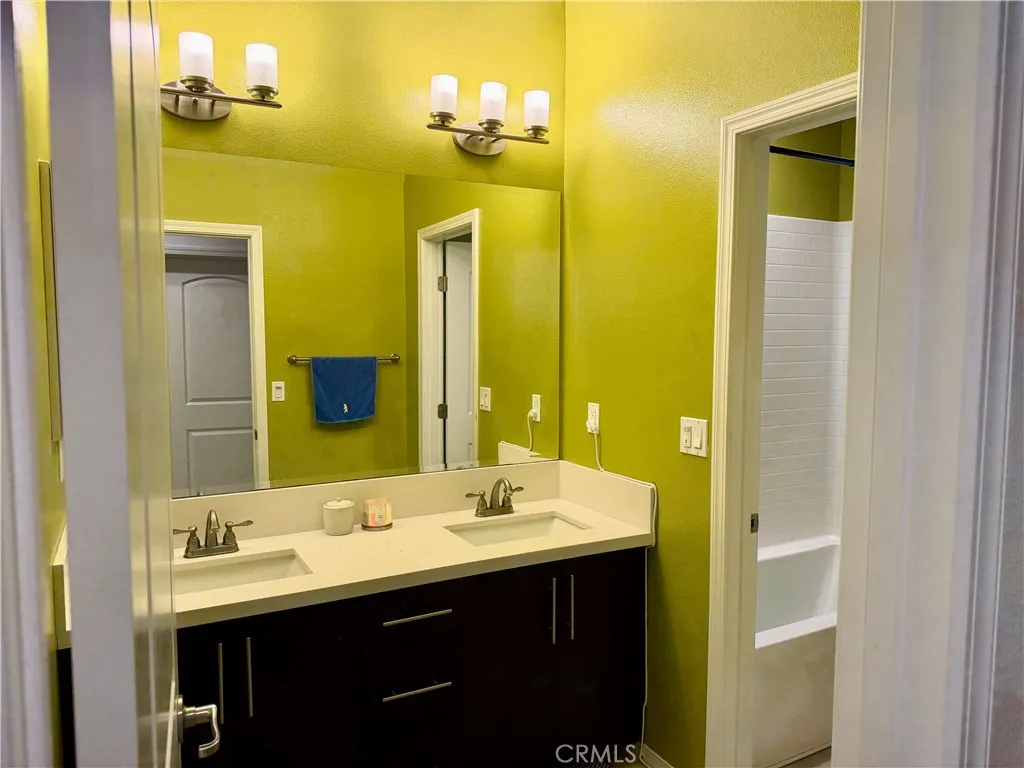 https://cdn.realtyfeed.com/cdn/127/306684008/a76f884ced2ea712c3c35aa771d78c57.webp