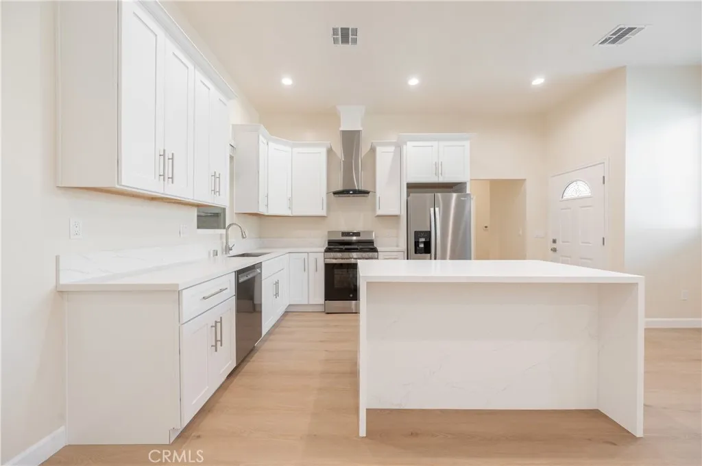 7514 Forbes Avenue, Lake Balboa, CA 91406 - Photo 4 of 15, Lake Balboa, CA