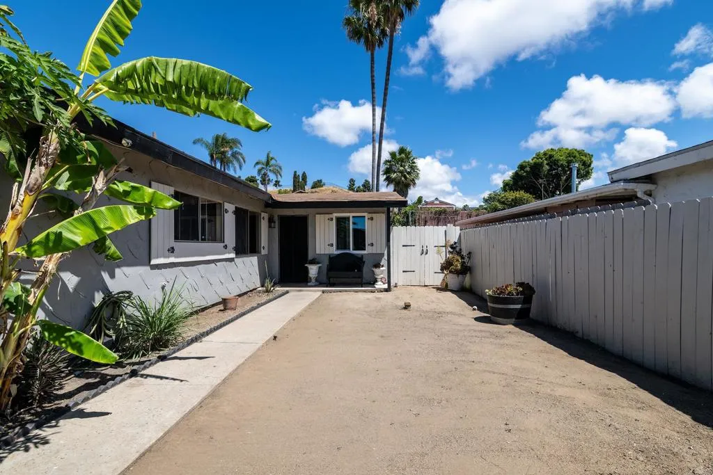 https://cdn.realtyfeed.com/cdn/127/306684118/9afa9db288d89e66ed8a71ca553f9b3a.webp
