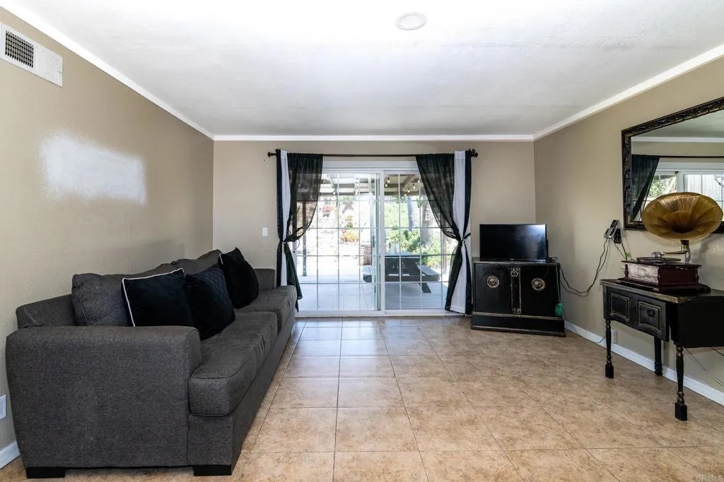 https://cdn.realtyfeed.com/cdn/127/306684118/d64473c711d8f6d7eb2d7979546047b9.webp