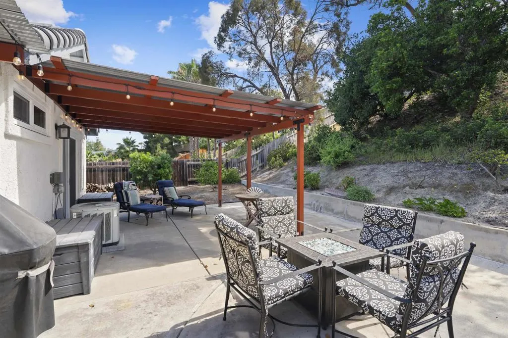 https://cdn.realtyfeed.com/cdn/127/306684127/7ad0bed05ad06b760d155e015c373d16.webp