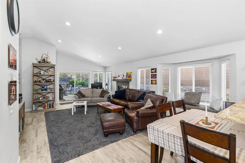 https://cdn.realtyfeed.com/cdn/127/306684127/98be5e13c899b2ed6074d5fec499f416.webp