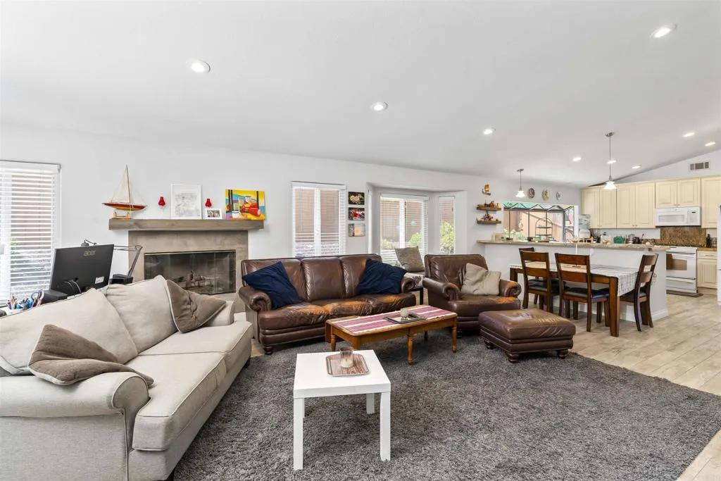 https://cdn.realtyfeed.com/cdn/127/306684127/f6857e57e93822949b91e48d14099140.webp