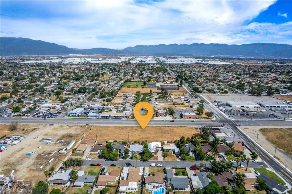 Fontana, CA 92335