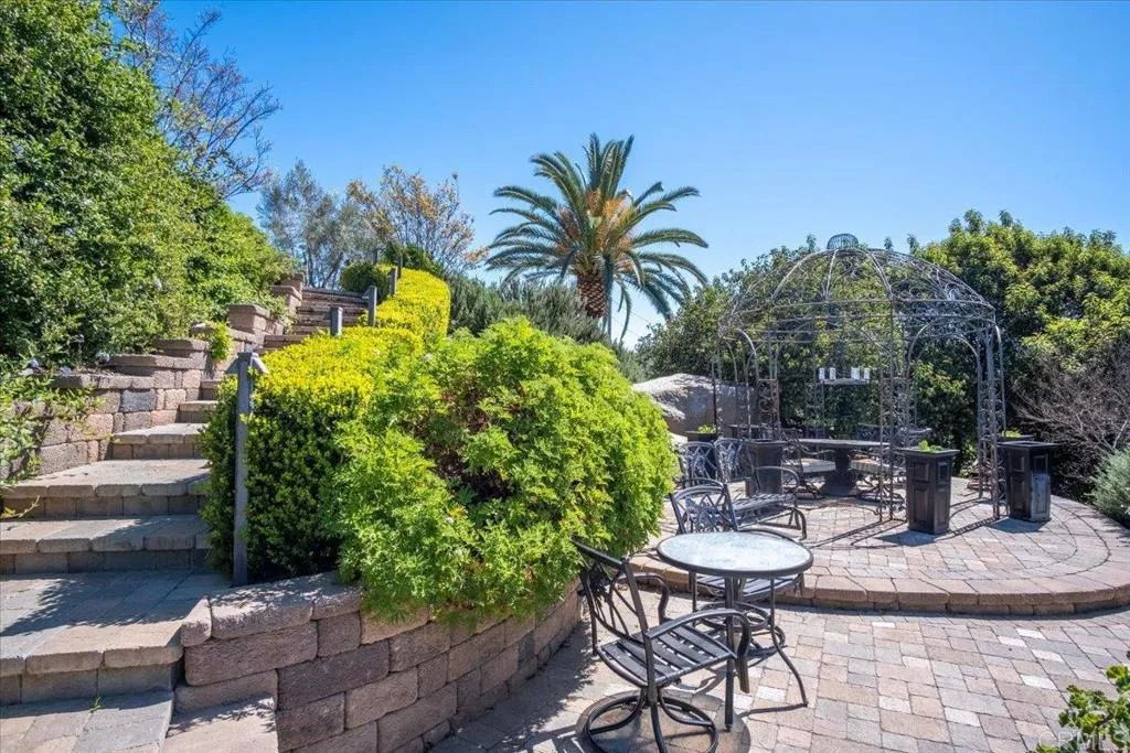 https://cdn.realtyfeed.com/cdn/127/306684223/3fa58aac85c4d74dda52ac0e31d56283.webp