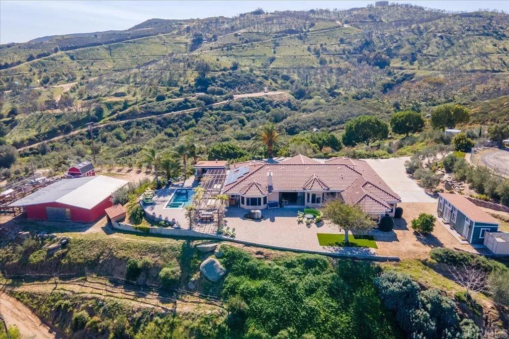 https://cdn.realtyfeed.com/cdn/127/306684223/cde85b5279813638aa2556eb0781bb66.webp