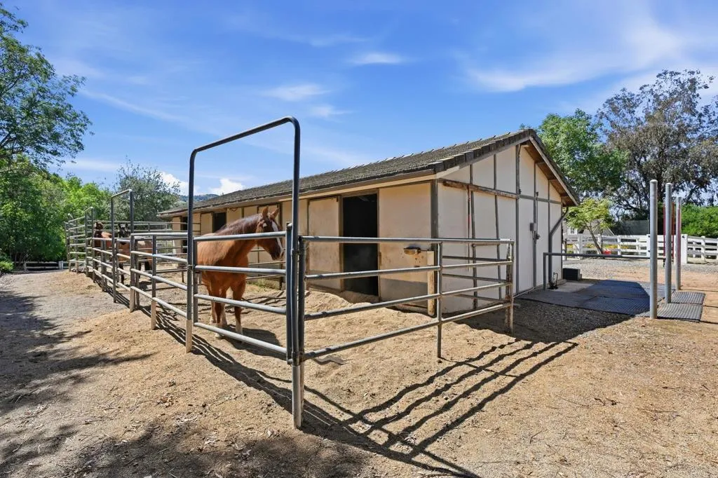 https://cdn.realtyfeed.com/cdn/127/306684226/19dc2496ce2b502181e1b77ff1eb5714.webp