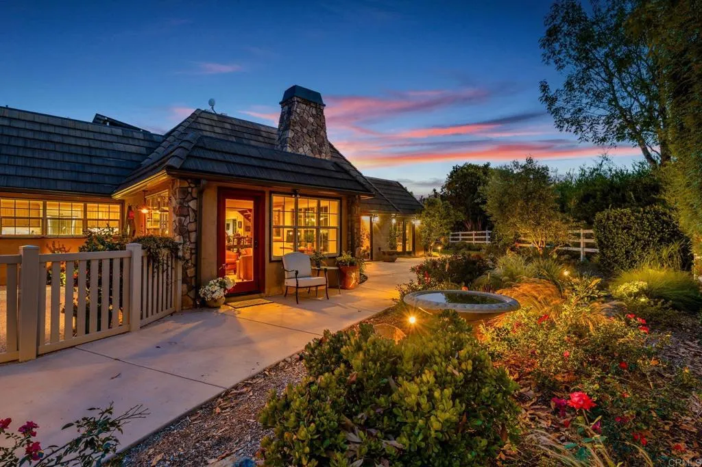 https://cdn.realtyfeed.com/cdn/127/306684226/72af5e763422dc4f326ec62e4244bf62.webp