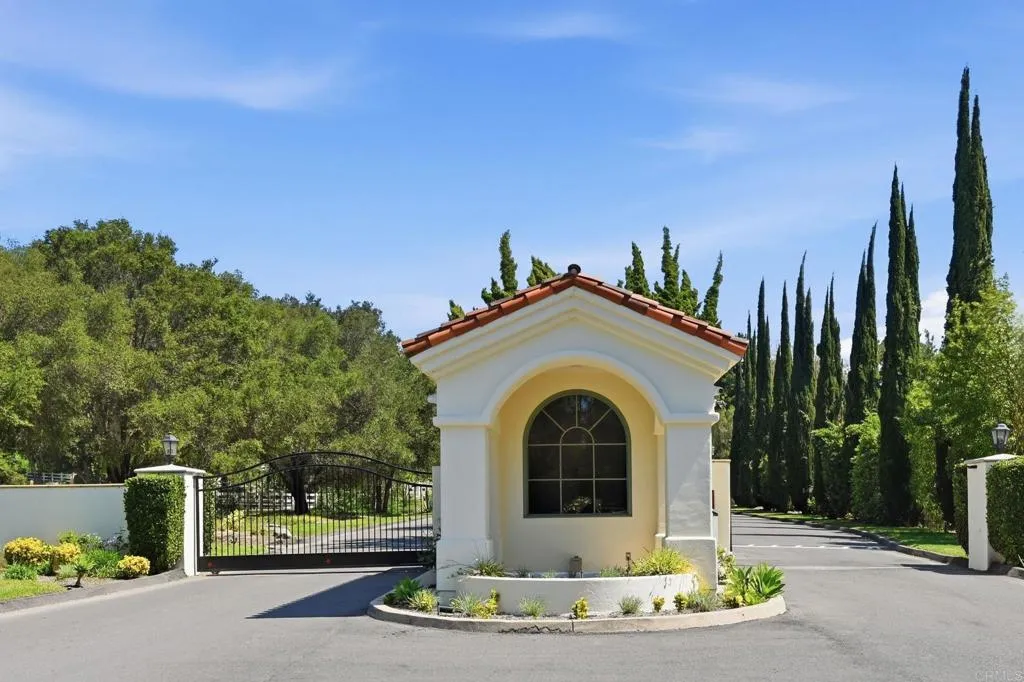 https://cdn.realtyfeed.com/cdn/127/306684226/b87bdb1e7da380f7f4b12095b0ab19ee.webp