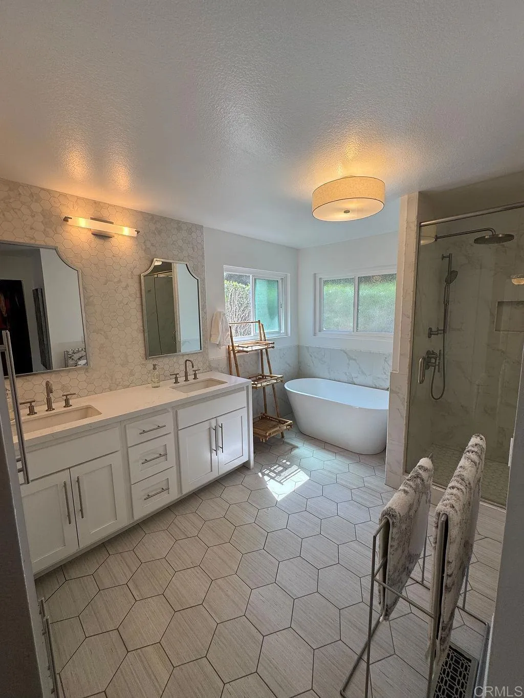 https://cdn.realtyfeed.com/cdn/127/306684367/203a57ccd70494d52d1b4526dd4d238d.webp