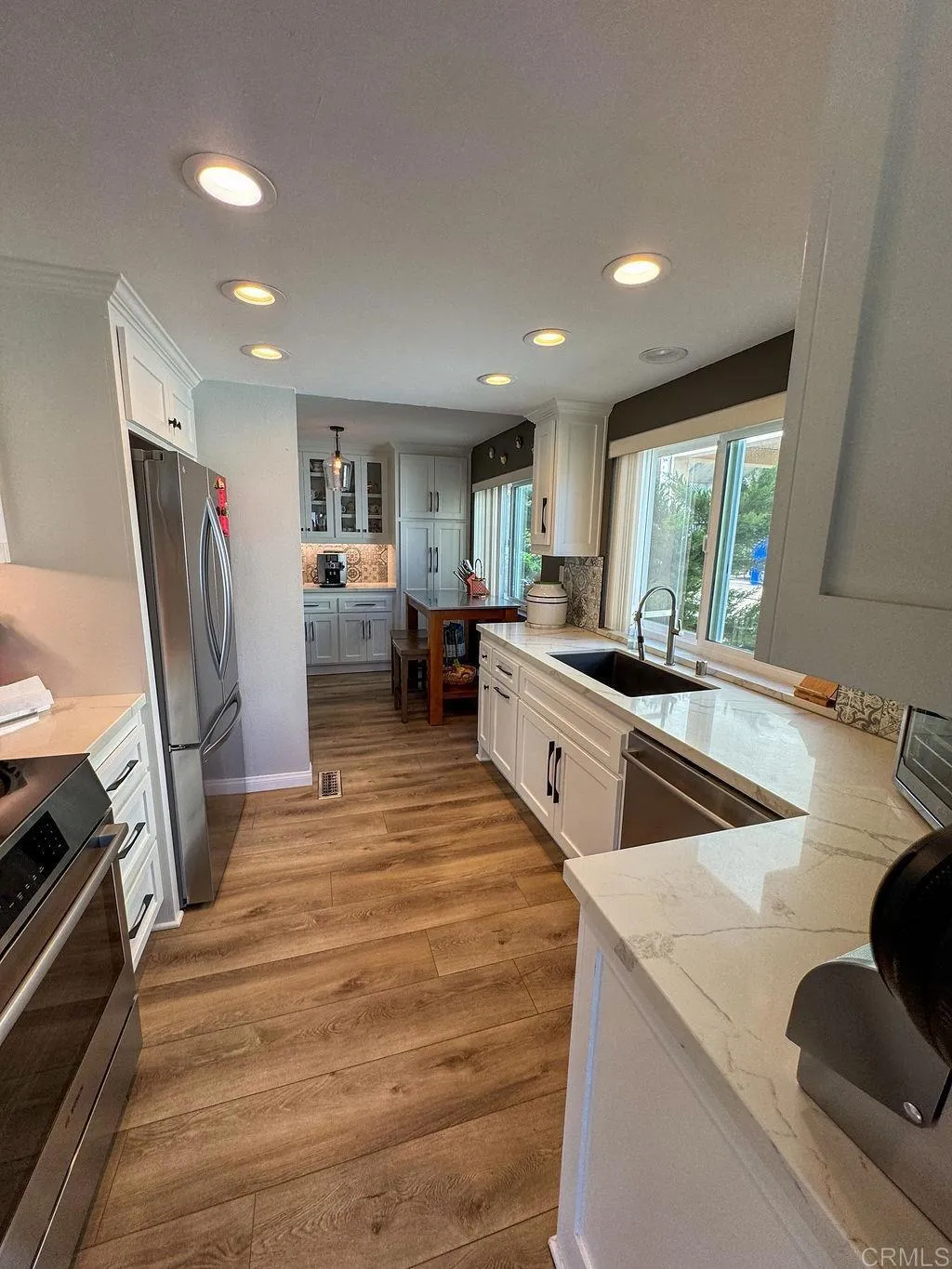 https://cdn.realtyfeed.com/cdn/127/306684367/5cf5aa7be14a69e9a2086cae47ba5676.webp