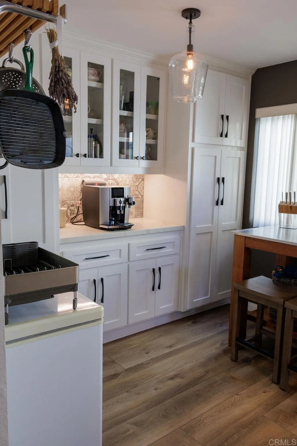 https://cdn.realtyfeed.com/cdn/127/306684367/652e7196ef55816426474a9ec00f8bda.webp