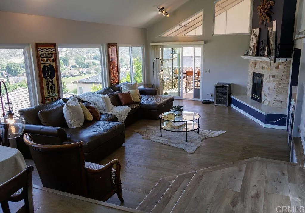 https://cdn.realtyfeed.com/cdn/127/306684367/7c224334bf136775f36f213262464b70.webp
