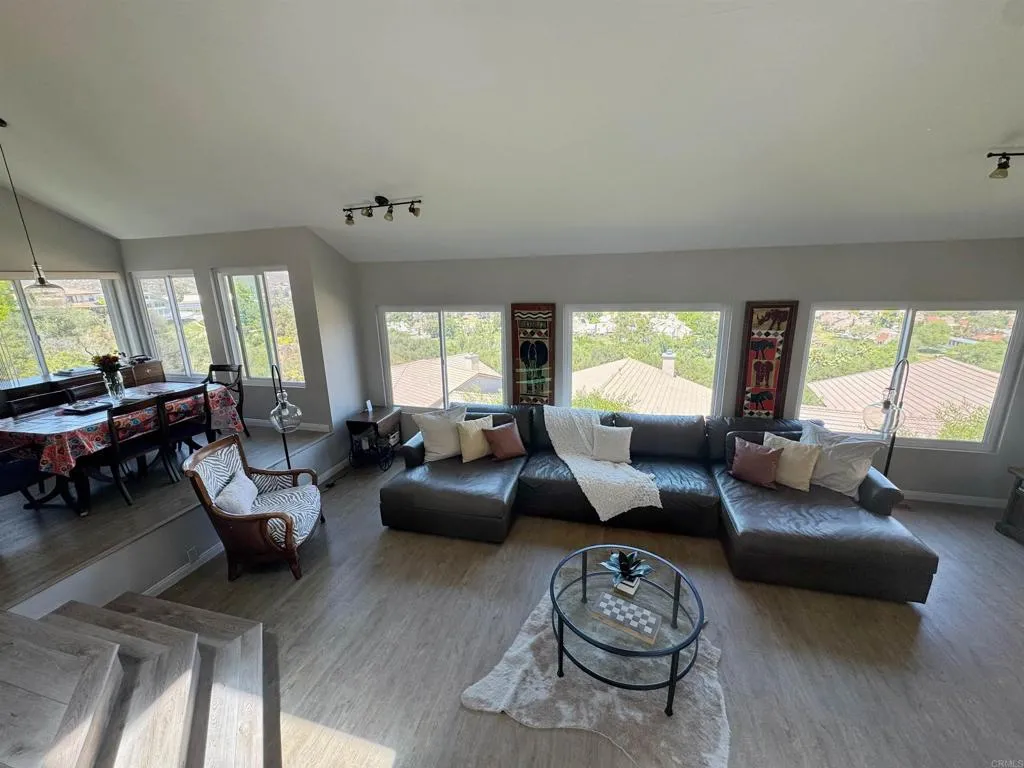 https://cdn.realtyfeed.com/cdn/127/306684367/9c158af2e5b2a30db20a96f0613af93e.webp