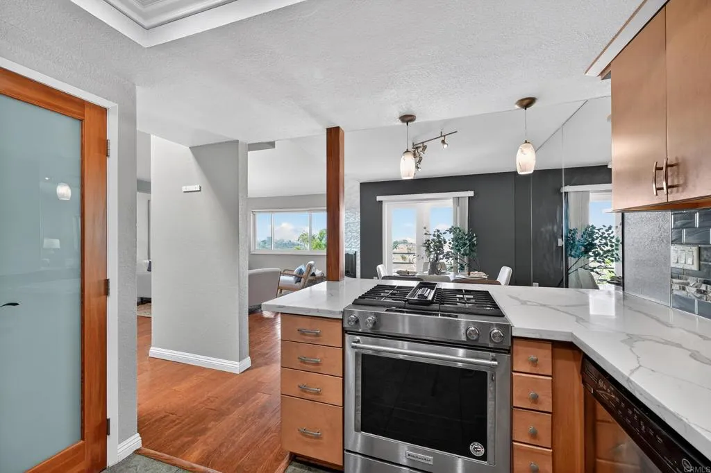 https://cdn.realtyfeed.com/cdn/127/306684381/d6e179e95419b83fa34f33b67e470405.webp