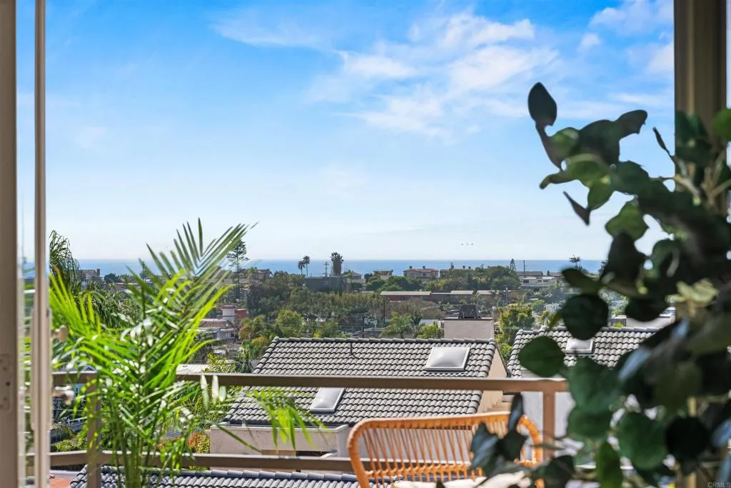 https://cdn.realtyfeed.com/cdn/127/306684381/e08230f0980bed2a9603a7baab1d3412.webp