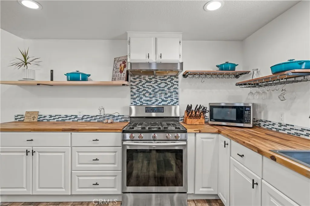 https://cdn.realtyfeed.com/cdn/127/306684503/2a91de5b032687365f346deda2e2c4ee.webp