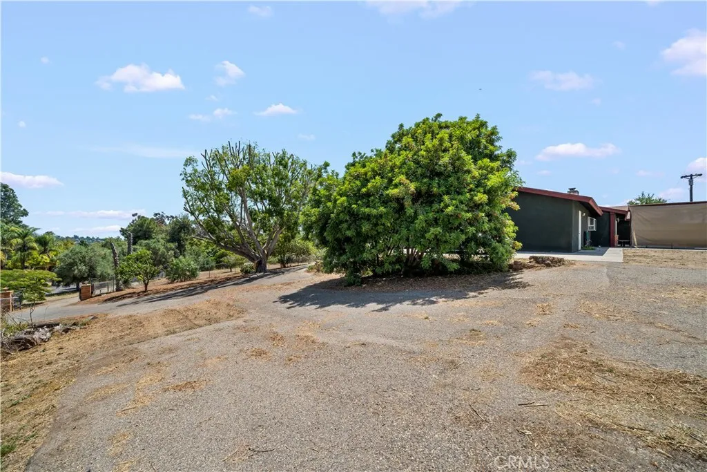 https://cdn.realtyfeed.com/cdn/127/306684503/2b8de9b7f75b31818854d8b168a5685e.webp