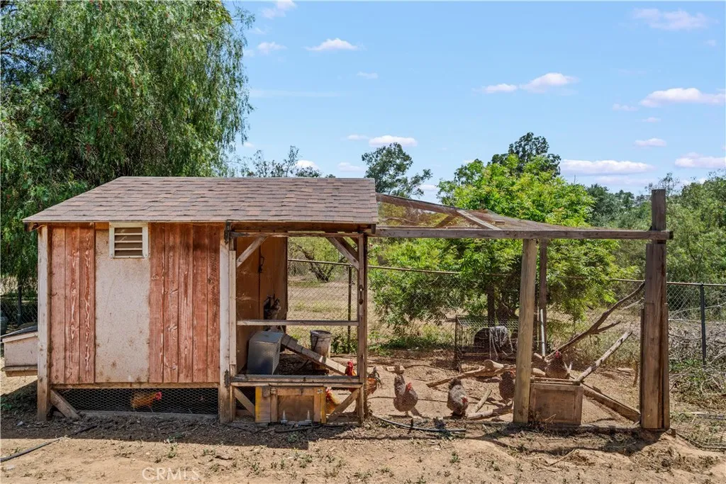https://cdn.realtyfeed.com/cdn/127/306684503/2f860b72ec06102499dfaf72ccda88dc.webp