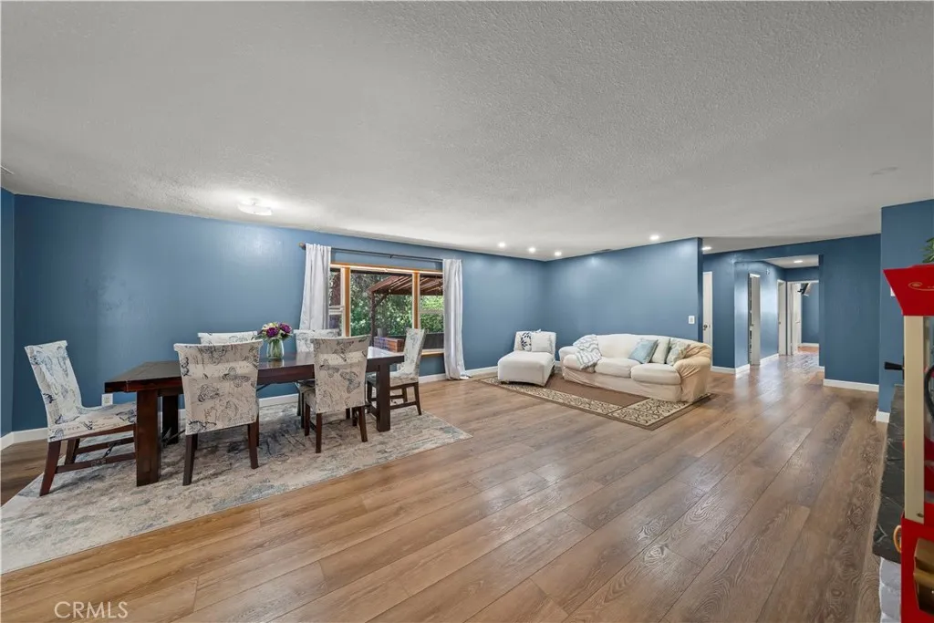 https://cdn.realtyfeed.com/cdn/127/306684503/5a74187db8d3c0aeadc1d070695390dc.webp
