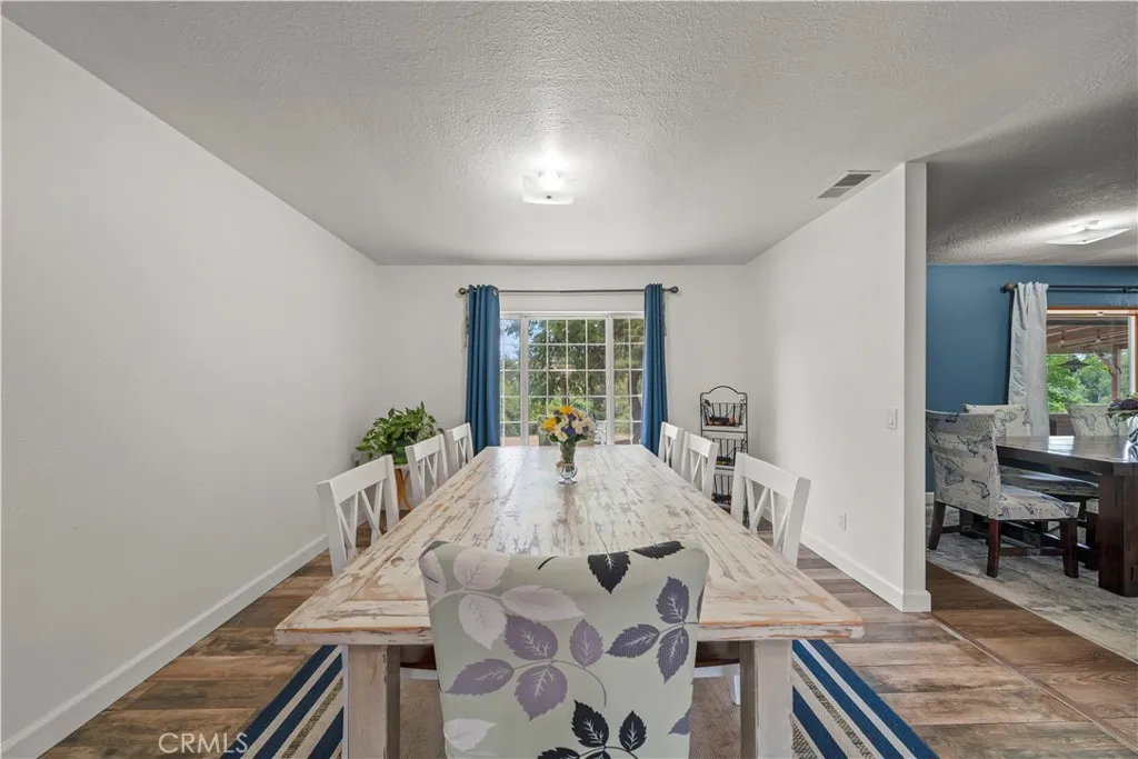 https://cdn.realtyfeed.com/cdn/127/306684503/b1c0f7b35f3fbb9d29c1acf09705e990.webp