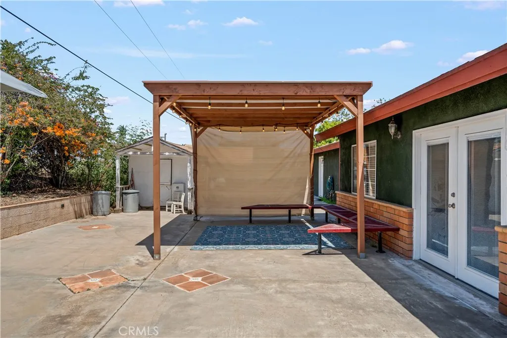 https://cdn.realtyfeed.com/cdn/127/306684503/ccbf65191e35e8c7ff37a7beef276676.webp