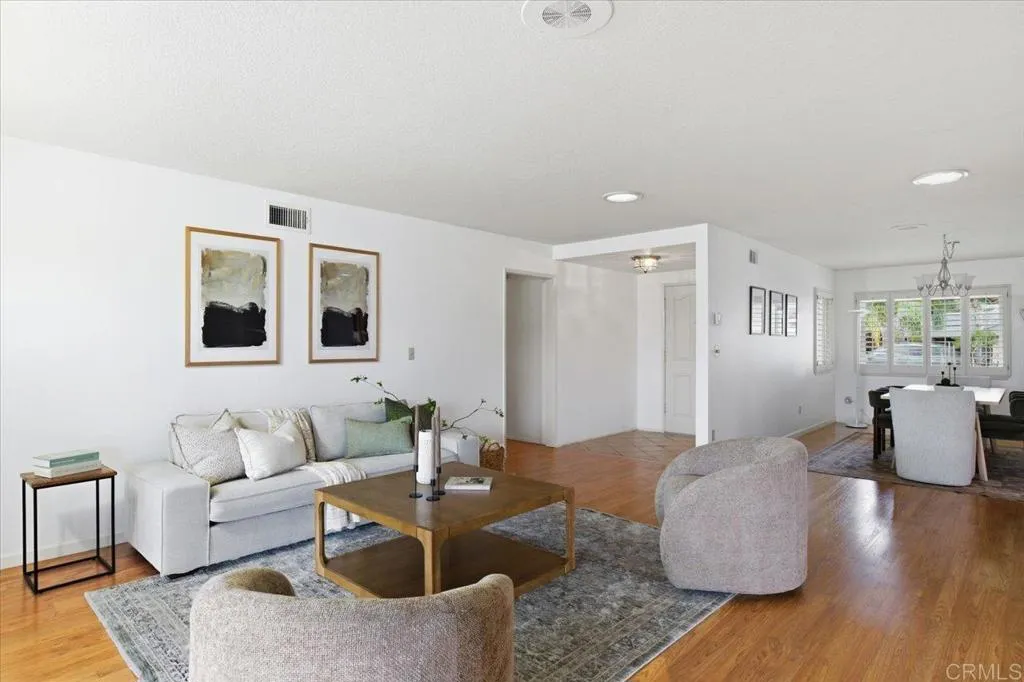 https://cdn.realtyfeed.com/cdn/127/306684550/18d07ceff0259f7e6078ab3d4ece67f2.webp