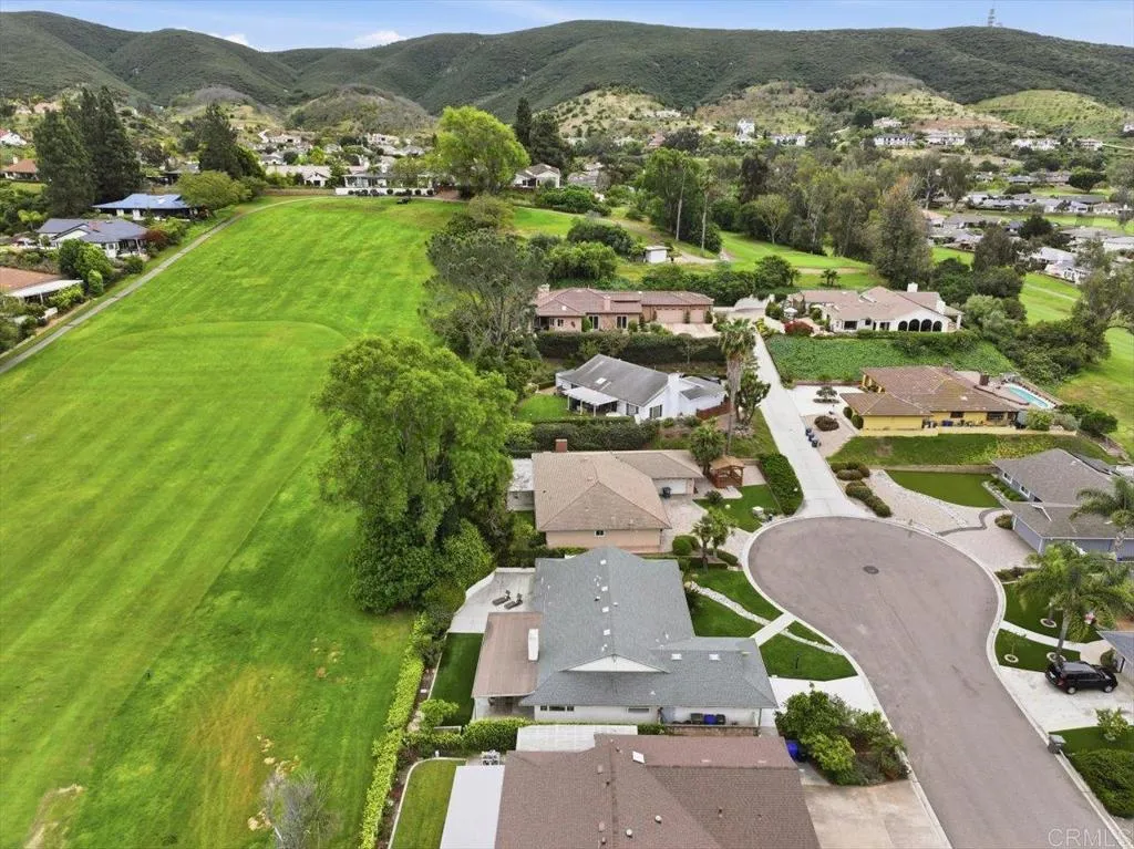https://cdn.realtyfeed.com/cdn/127/306684550/fd153932ac45f15f15084d4541da139c.webp
