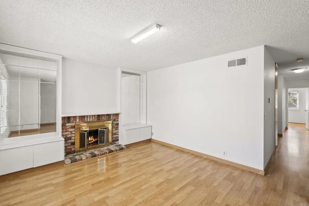 https://cdn.realtyfeed.com/cdn/127/306684586/025ce8450679840f5006892ae76741ca.webp