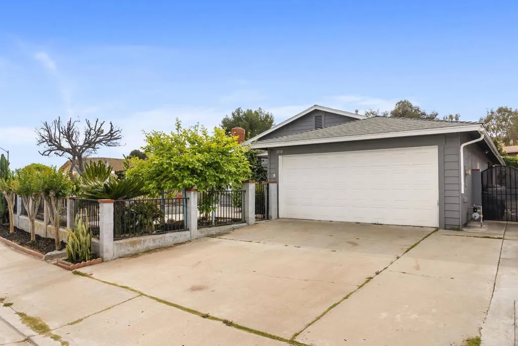 https://cdn.realtyfeed.com/cdn/127/306684586/0321ba1e1b2ea08194dc0f11c74fb8d9.webp