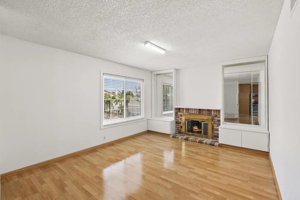 https://cdn.realtyfeed.com/cdn/127/306684586/7c7e9a2a7ca8e72a6525af23faa122ea.webp