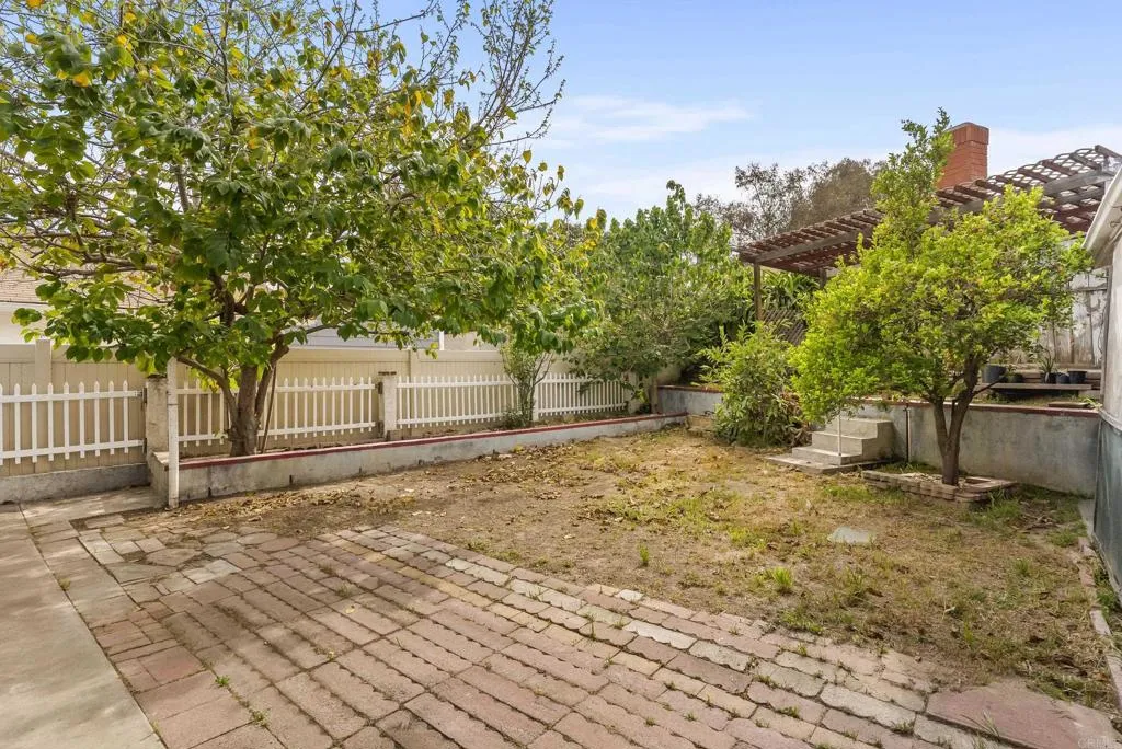 https://cdn.realtyfeed.com/cdn/127/306684586/842ffa921dcfa3557c740bdcfc310c84.webp