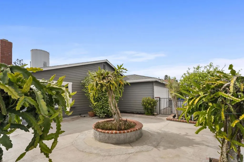 https://cdn.realtyfeed.com/cdn/127/306684586/9a3a7bc1321cff5a6a0d5b36fd604c7b.webp