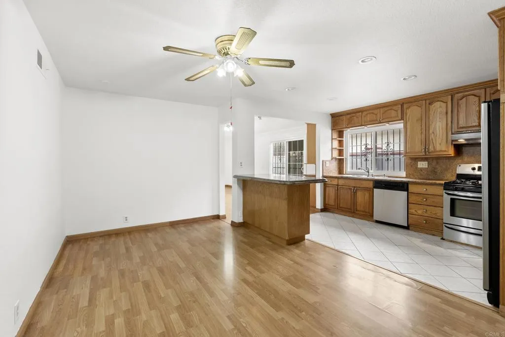 https://cdn.realtyfeed.com/cdn/127/306684586/ab871983abdc4787ff3d76637ff274e9.webp